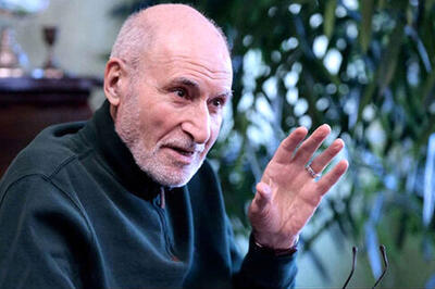  بهزاد نبوی: مواضع کارتر در جریان انقلاب مفید بود