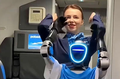  نخستین پرواز آزمایشی با ربات مهماندار