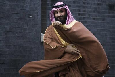  حرکت جنجالی ترامپ در دیدار با بن سلمان؛ یک خودنویس به جای بایدن!