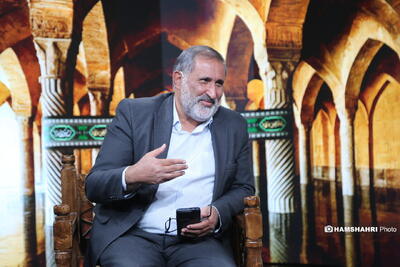  چارده؛ گفت و گو با شاعر    علیرضا قزوه
