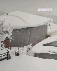  بارش سنگین برف پاییزی در نواحی شرقی ترکیه نزدیک مرز ایران + فیلم