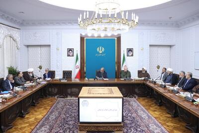  پزشکیان: رعایت قوانین عفاف و حجاب باید از سوی مدیران و کارکنان دستگاه‌ها آغاز شود