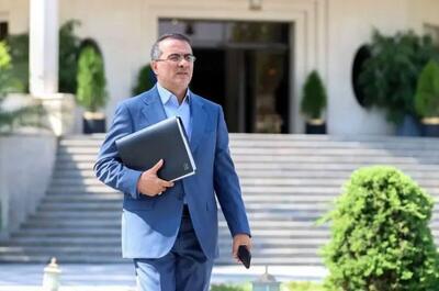  خبر خوش رفیع‌زاده برای کارمندان/ منتظر واریزی ویژه باشید