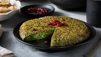  طرز تهیه کوکو سبزی: نگین سبز و معطر سفره‌های ایرانی - مجله اینترنتی کولاک