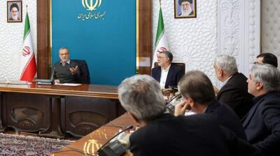  پزشکیان: خط قرمز من برای اجرای طرح پزشک خانواده، پرهیز از افزایش پرداخت از جیب مردم است - مردم سالاری آنلاین