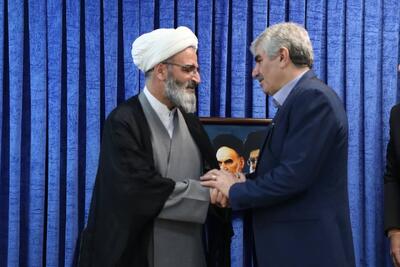  تأکید نماینده ولی فقیه در سمنان بر بومی‌سازی رشته‌های دانشگاهی