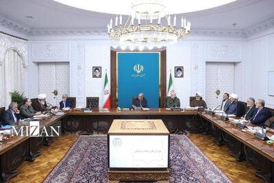  پزشکیان: رعایت قوانین و هنجار‌های ملی در حوزه عفاف و حجاب باید از درون دستگاه‌ها و از سوی مدیران و کارکنان آغاز شود