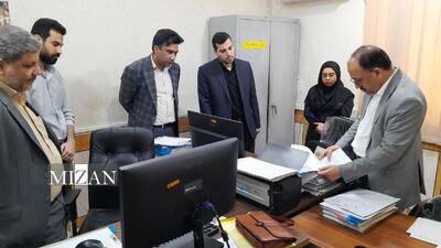  دادستان خوزستان برای بررسی روند رسیدگی به پرونده‌ها و اجرای احکام از دادسرای شهرستان کارون بازدید کرد