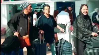  فیلم/ فریبا نادری دوستاش رو هم فخرفروش کرد/سفر دسته جمعی نرگس محمدی, علی اوجی، هومن حاجی عبداللهی به امارات دبی/ حالا چرا همگی با هم؟!