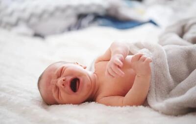  دلایل گریه نوزاد و معنی آن؛ ۵ دلیل اصلی و مهم برای گریه نوزاد