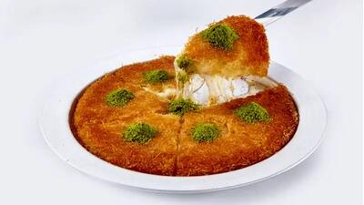  کنافه با شربت زعفران ؛ دسر ترکی برای دورهمی‌ها و عصرانه‌های خاص پاییز