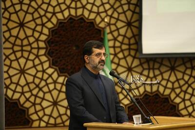  استاندار قم: حساب بانکی هیچ واحد تولیدی نباید بدون هماهنگی بسته شود