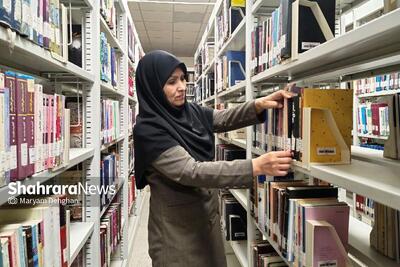  دغدغه‌های یک کتابدار قدیمی | گفت‌و‌گو درباره چالش‌های کتابخوانی با بانویی که ۲۸ سال در کتابخانه مشغول کار است