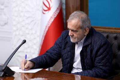  تبریک پزشکیان به‌مناسبت قهرمانی تیم دانش‌آموزی ربوکاپ ایران