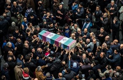  تشییع پیکر۱۰۰ شهید گمنام در تهران همزمان با سالروز شهادت حضرت زهرا (س)