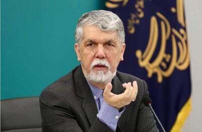  صالحی: جامعه بی‌کتاب، جامعه بی‌آیین و هویت است /  قاچاق کتاب  بازار کاذب ایجاد می‌کند
