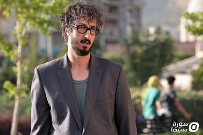  «مرد عینکی» در یک ‌قدمی «پیر پسر»/ صدرنشین گیشه تغییر می‌کند؟ - سوره سینما