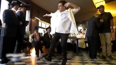  رقص آذری سامان احتشامی در پشت صحنه کارناوال