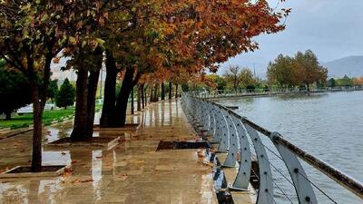  لحظه‌های زیبای پائیزی دریاچه کیو زیر بارانِ این روز‌ها + فیلم