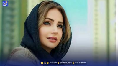 نگاهی به چیدمان لوکس منزل شاهانه شبنم قلی خانی؛ از مبلمان سلطنتی طلایی  با پارچه ابریشم تادیوارکوب های کلاسیک و خاص و شمعدان بلوری