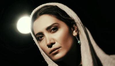  ساعت یک میلیارد تومانی نیکی مظفری در یک مراسم