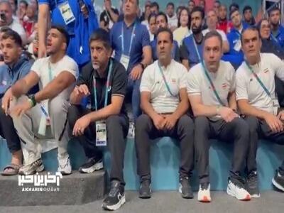  استرس دبیر و مربیان در ثانیه های پایانی کشتی ساروی مقابل حریف آذری