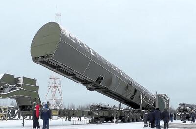  این موشک دور دنیا می‌چرخد بعد به هدف می‌خورد