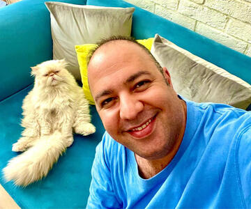  تاریخ امروز چهره‌ها |همزاد علی اوجی، با شباهت صد در صدی پیدا شد