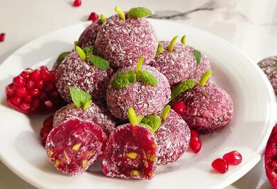  تهیه خوشمزه ترین شیرینی سنتی یلدا؛ فقط با چند قلم مواد ساده