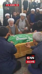  تصاویری از مراسم تشییع پیکر فرزند کاظم صدیقی/ اشک های پدر بر تابوت پسر+ فیلم