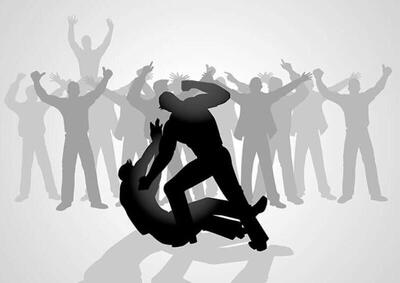  لحظات خوف انگیز از یک دعوای گروهی در فضای مجازی+ فیلم