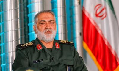  معاون فرهنگی ستاد کل نیرو‌های مسلح: به لحاظ زمانی در شرایط خطیری هستیم؛ تمام جبهه کفر در یک سو و جمهوری اسلامی در سویی دیگر، در یک آرایش کاملاً جنگی هستند/ دشمن در اواخر جنگ ۱۲ روزه، از کشور‌های منطقه درخواست کرد که وساطت کنند تا آتش‌بس شود؛ ترامپ خبیث این موضوع را روز آخر اعلام کرد