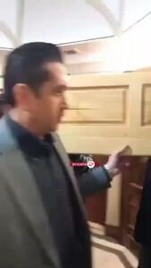  گریه کاظم صدیقی در مراسم تشییع پسرش