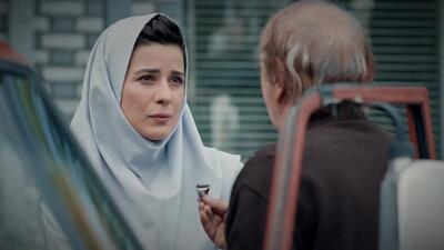  انتخاب استایل سنجیده سارا بهرامی «بازیگر فیلم هزارپا» و ظاهر آراسته اش در جشنواره ۲۵