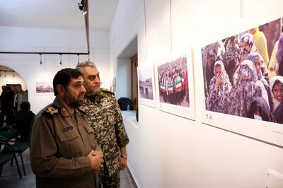  نمایشگاه «بر شانه‌های اشک» افتتاح شد