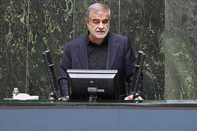  بلوکه کردن بخشی از وام خلاف قانون است/تعلل در پرداخت وام‌های خرد خجالت آور است