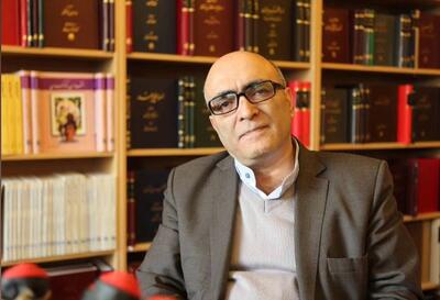  مردی که دیپلم نگرفت تا چراغ کتابفروشی خاموش نشود