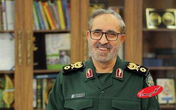  عکسی دیده نشده از شهید شادمانی در کنار رهبرانقلاب - کلبه سرگرمی