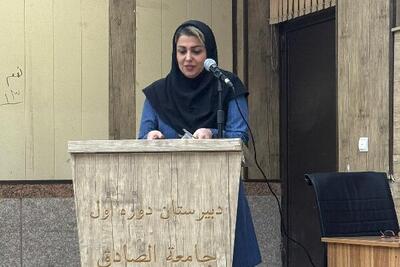  حکمت شعار:پشت هر دانش‌آموز موفق، همت یک دبیر فرهیخته ایستاده است