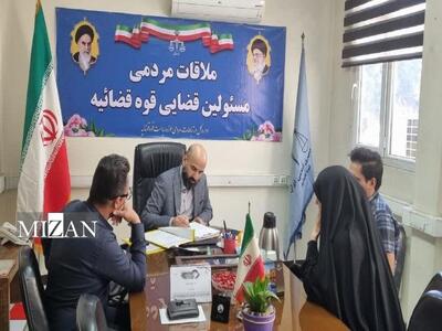  معاون نظارت بر جرایم مفاسد اقتصادی معاون اول قوه قضاییه در مرکز ارتباطات مردمی قوه قضاییه به مشکلات ۱۴ نفر از مراجعان رسیدگی کرد