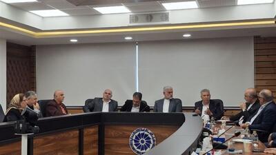  خواسته اعضای اتاق گیلان برای حمایت از خط پروازی نوپای رشت - آستاراخان | پیش‌بینی افزایش مهاجرت از مرکز به شمال ایران بخاطر دو بحران آب و آلودگی هوا