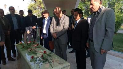  بازدید معاون وزیر ورزش از زمین چمن مصنوعی شادگان - پارس فوتبال