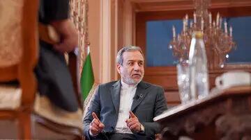  عراقچی: با آژانس درباره تاسیسات هسته ای بمباران شده تعامل نمی کنیم/ غنی سازی صفر را خیانت می دانم