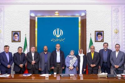  سهم‌خواهی با ماسک «نقد کارشناسی» | سیاست روز