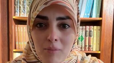  مجری زن صداوسیما با اشک از عقده کودکی‌اش گفت