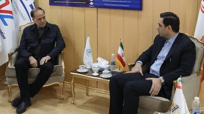  دیدار یکی از نام‌آشناترین شاعران کشور با رییس فدراسیون والیبال