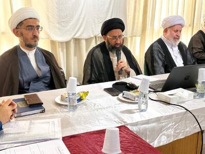  نشست روحانیون عمره 1404 در مکه؛ تأکید بر آموزش مرحله‌ای و توجیه زائران توسط روحانیون - تسنیم