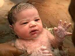  دعوت شرم‌آور از مردم برای تماشای مراسم زایمان طبیعی!+ عکس