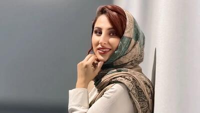  استایل مونوکروم «مرجان آقانوری» در پردیس ملت؛ ست جلیقه و شلوار کِرِم! (عکس)