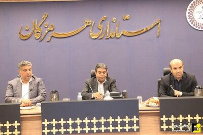  بررسی آخرین وضعیت توسعه نیروگاه‌های تجدیدپذیر در هرمزگان با حضور رئیس ساتبا